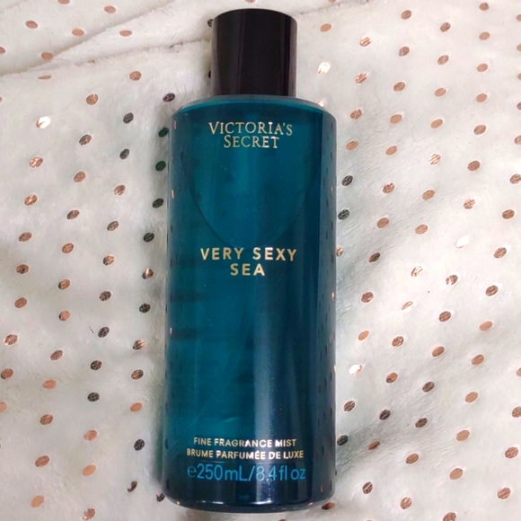 NWT VS Very Sexy Sea mist